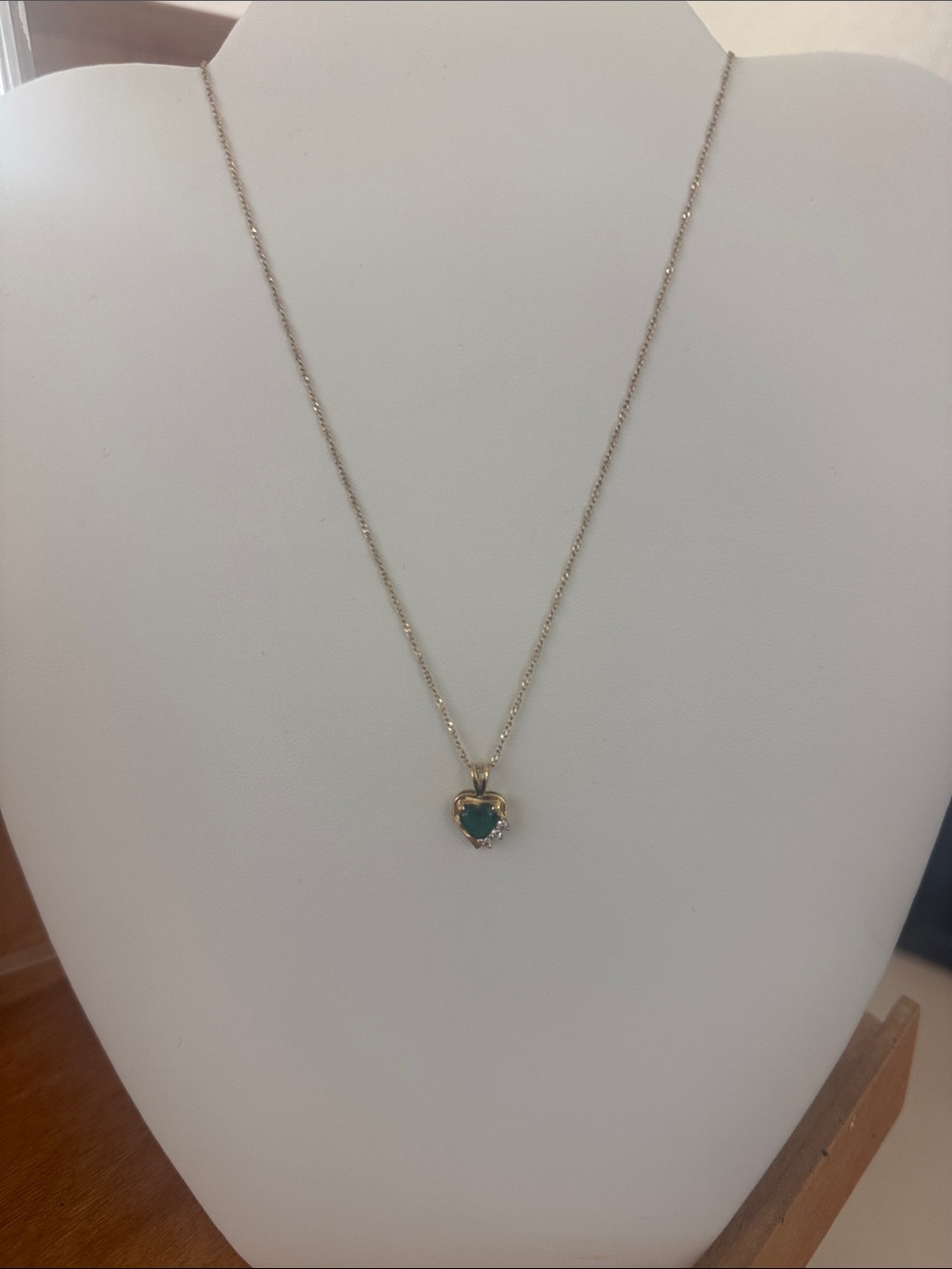 Heart Emerald Pendant Necklace in Gold - Women's Jewelry